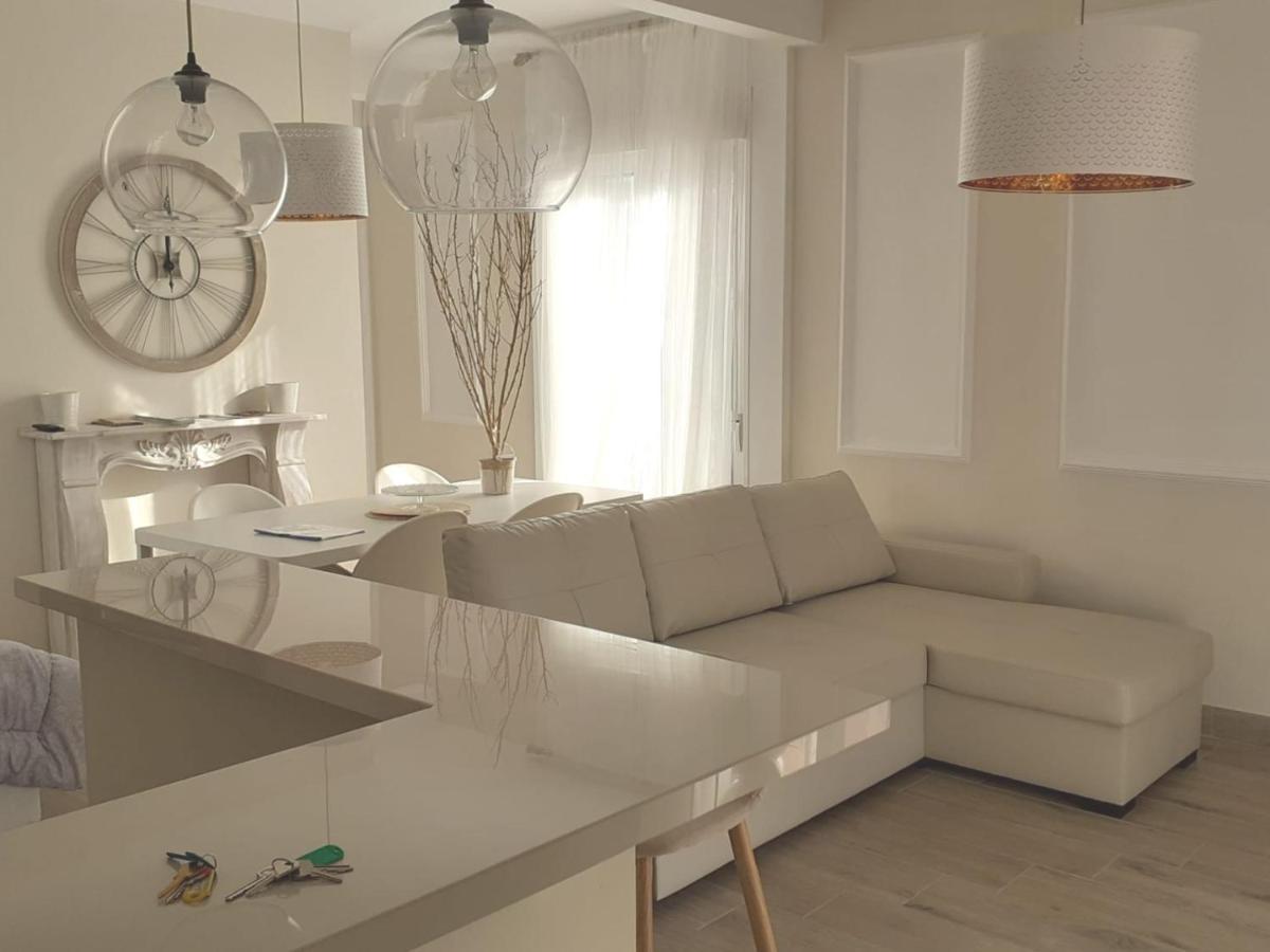 La Casa De Leon Xiii.Terraza Privada. Parejas Apartment Севиля Екстериор снимка